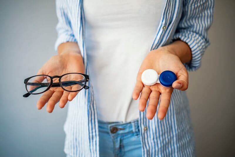 Okulary czy soczewki kontaktowe – na co się zdecydować?